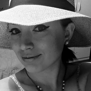 Meet your Posher, Joan-joy